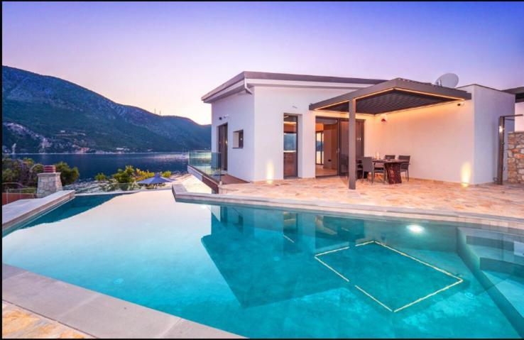 Mr Grey Luxury Villa Spartokhorion ภายนอก รูปภาพ