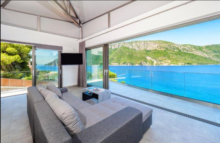 Mr Grey Luxury Villa Spartokhorion ภายนอก รูปภาพ