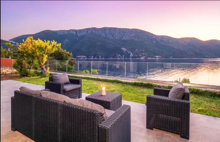 Mr Grey Luxury Villa Spartokhorion ภายนอก รูปภาพ